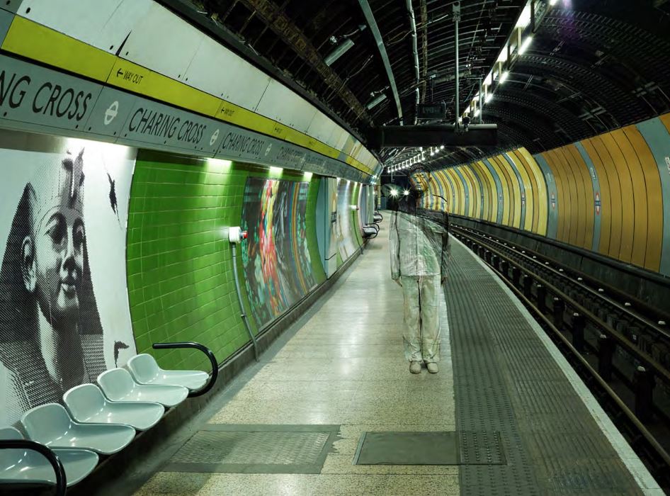 Liu Bolin: Hiding in London No 2 - Charing Cross