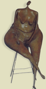 Abigaíl Varela - Escultura de mujer en bronze